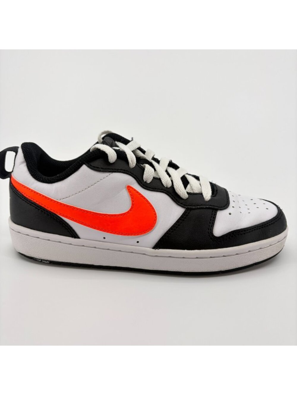 Nike Court Borough Low 2 Boys Size 5Y White Black Orange Athletic Shoes Sneakers